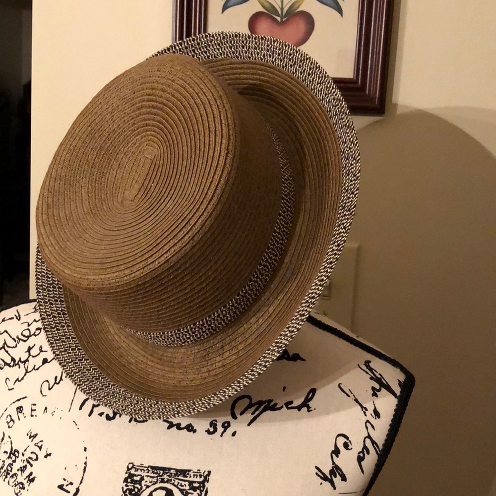 NWOT! Sun and sand beach hat - Picture 1 of 6